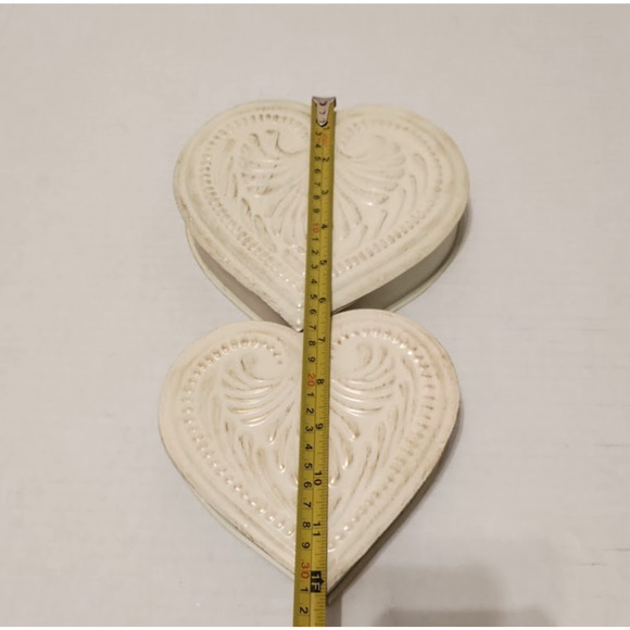2 Metal Heart Shaped Trinket Jewelry Box Hinged Beige Nesting Distressed Design - Picture 9 of 9